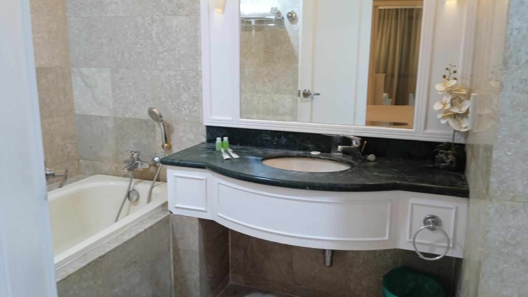 Visitor Service Suits At Times Square Bukitbintang K L Apartment